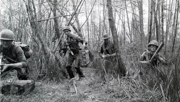 ARMEES FRANCAISES 1978