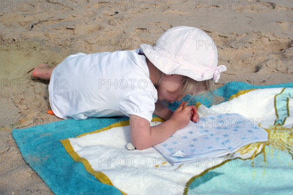 FRANCE-PETITE ENFANCE-ILLUSTRATION