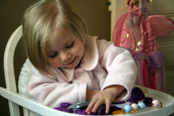 FRANCE-PETITE ENFANCE-ILLUSTRATION