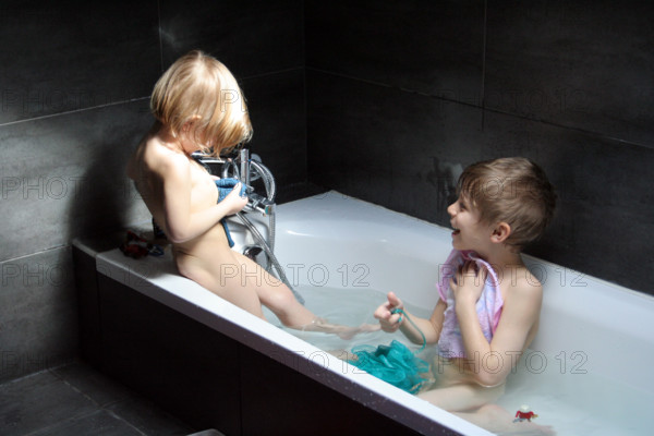 FRANCE-PETITE ENFANCE-ILLUSTRATION