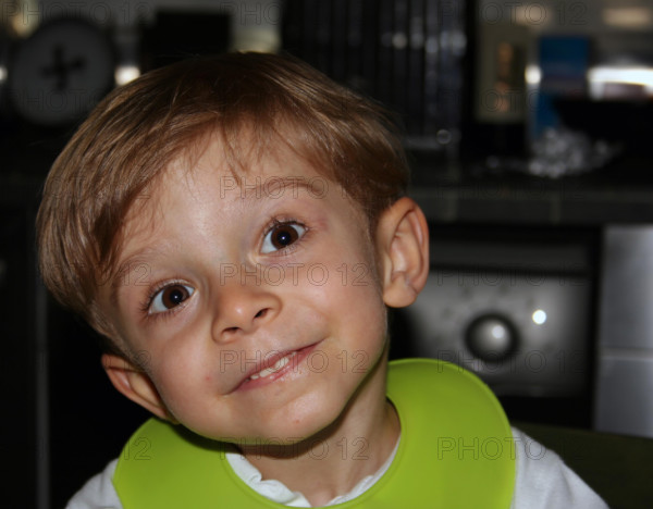 ILLUSTRATION SUR L'ENFANCE