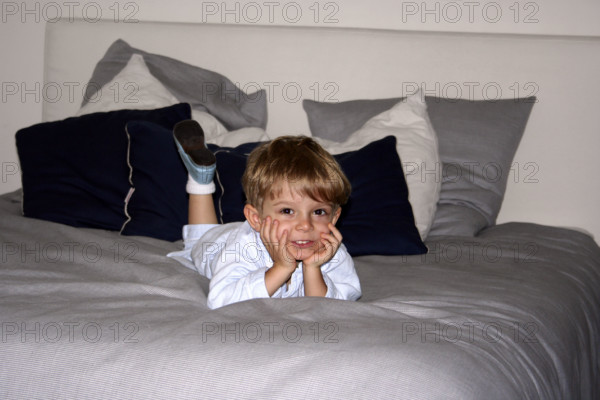 ILLUSTRATION SUR L'ENFANCE