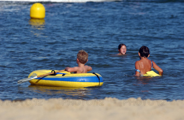 ILLUSTRATION SUR L'ENFANCE