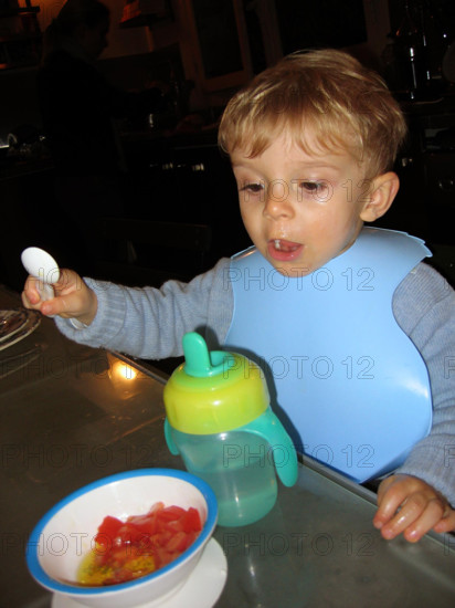 ILLUSTRATION SUR L'ENFANCE