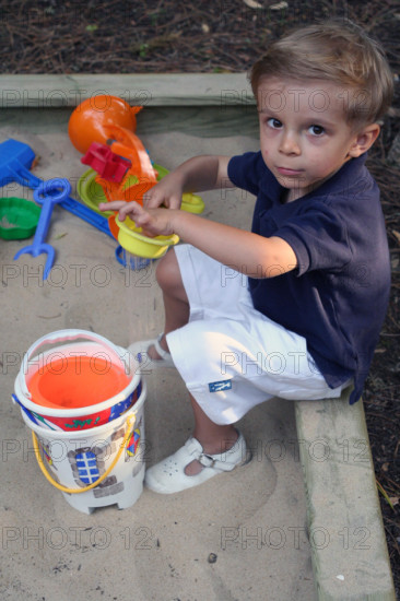 ILLUSTRATION SUR L'ENFANCE