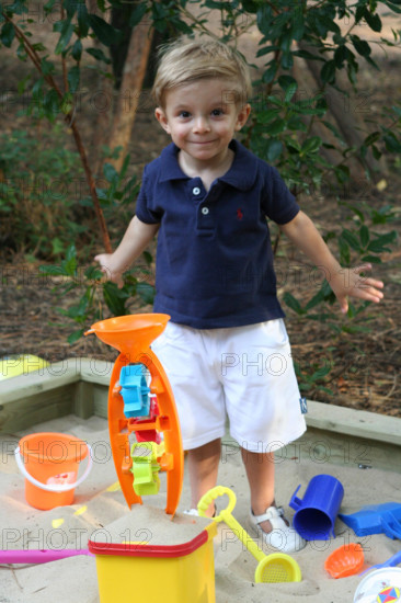 ILLUSTRATION SUR L'ENFANCE