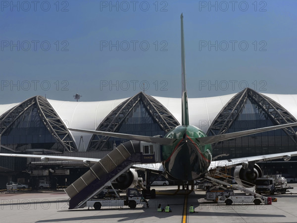 TRANSPORT INTERNATIONAL-THAI AIRWAYS