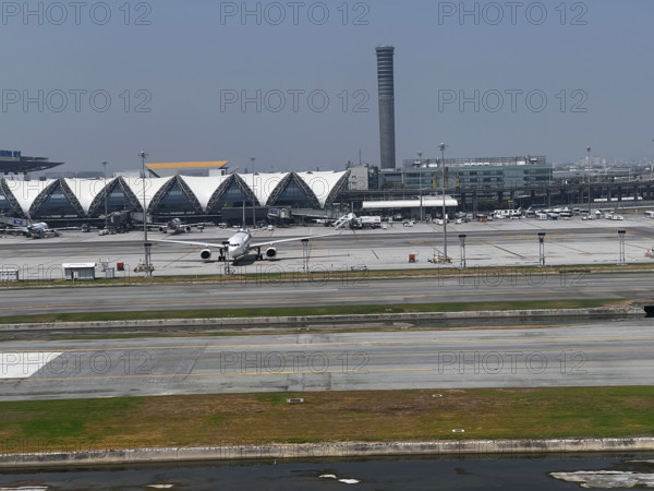 TRANSPORT INTERNATIONAL-THAI AIRWAYS