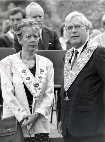 Personnalités venues à Carpentras en 1990 suite à la profanation du cimetière juif de la ville
