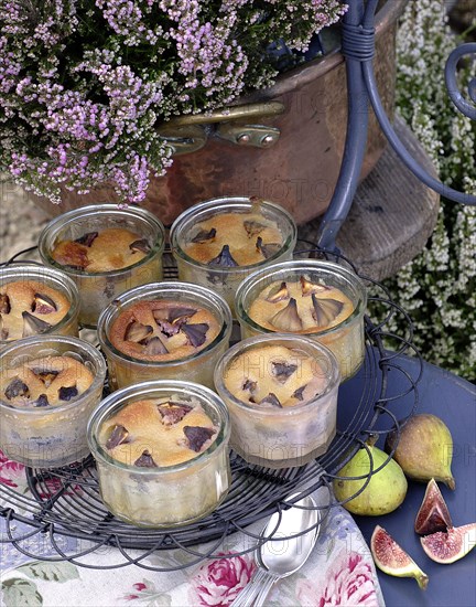 Meal on a forest theme: almond and fig gratin