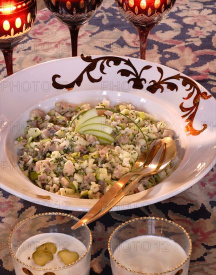 Dîner du Grand Nord : tartare de hareng fumé aux pommes