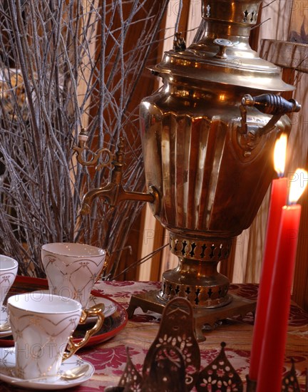 Dîner du Grand Nord : samovar et tasses