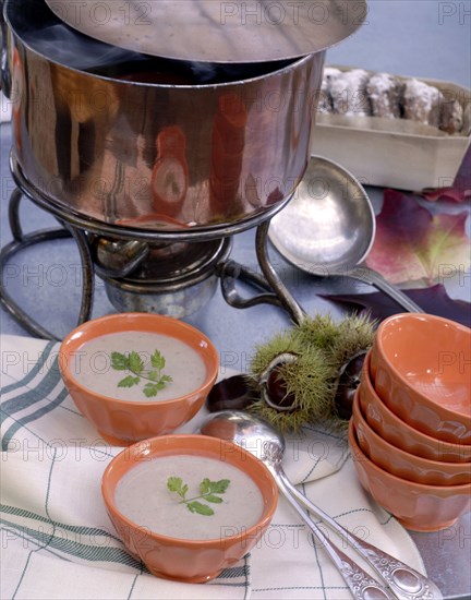 Meal on a forest theme: creamy chestnut soup