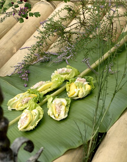 Buffet Robinson : carpaccio acidulé de mangue et d'avocat