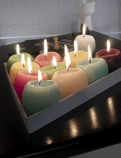 Place your bets: candles like pool bowls