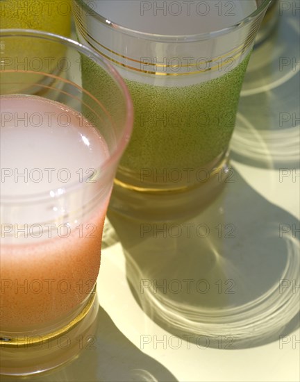 Pique-nique "Tour de France" : verres de jus de fruits et limonades