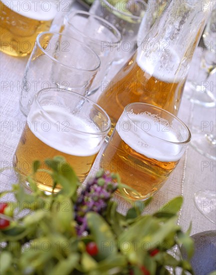 Buffet gaulois : verres de cidre