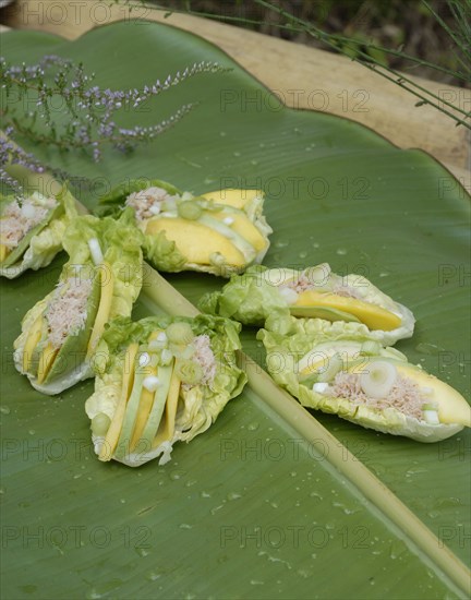 The Robinson Crusoe buffet: mango and avocado carpaccio