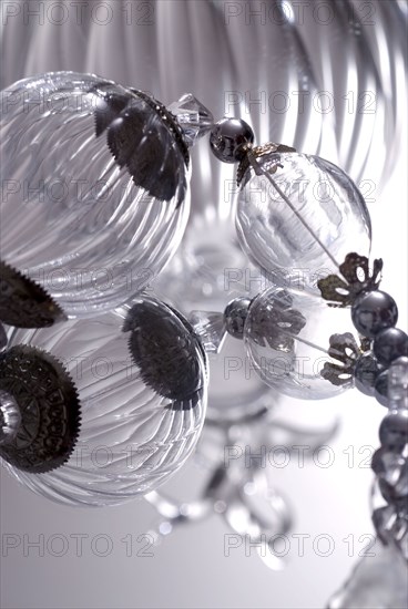 Christmas dinner with strass: glass drops