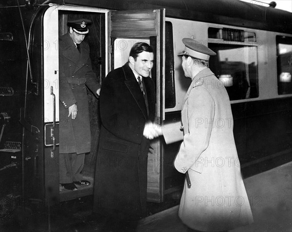 John Winant et le roi George VI