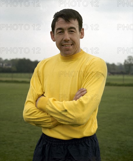 Le footballeur anglais, Gordon Banks s'entraînant à Roehampton