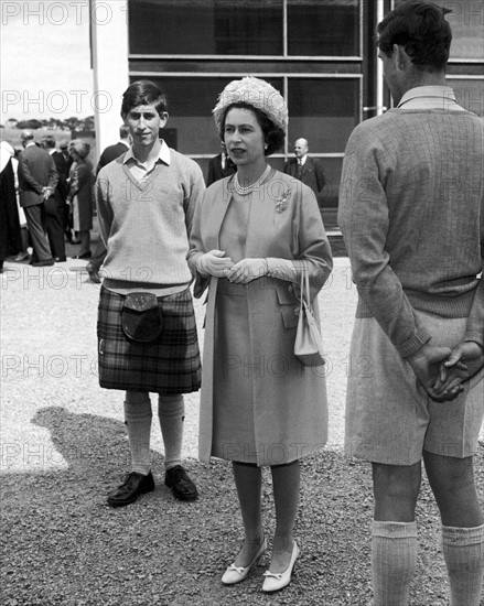 La reine Elisabeth II et le prince Charles