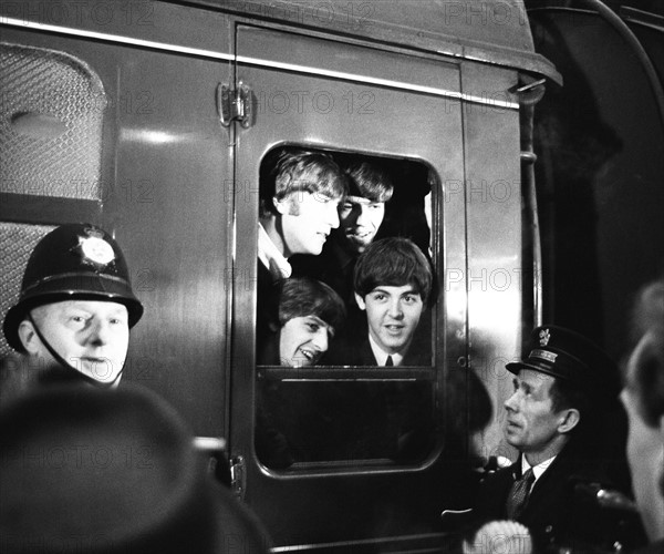 Les Beatles sur le tournage du film A Hard Day's Night