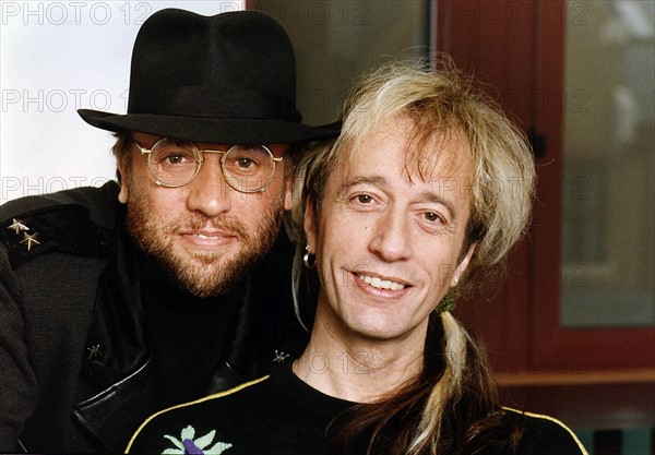 Maurice Gibb et Robin Gibb