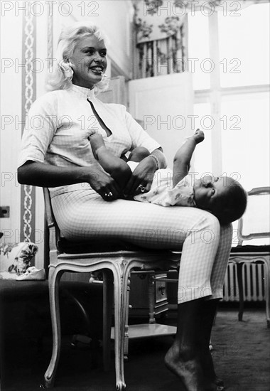 Jayne Mansfield et son fils Miklos