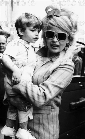 Jayne Mansfield et son fils Antonio