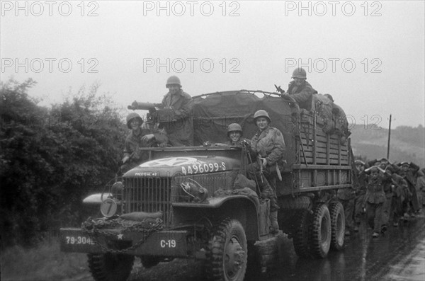 Soldat allemands prisonniers des alliés en juin 1944