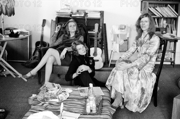 David Bowie et sa femme Angie, Haddon Hall, 1971