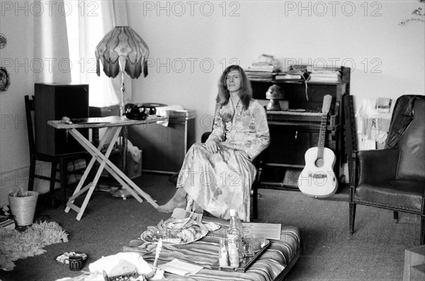 David Bowie et sa femme Angie, Haddon Hall, 1971