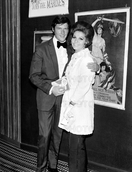 Roger Moore et sa femme Luisa Mattioli