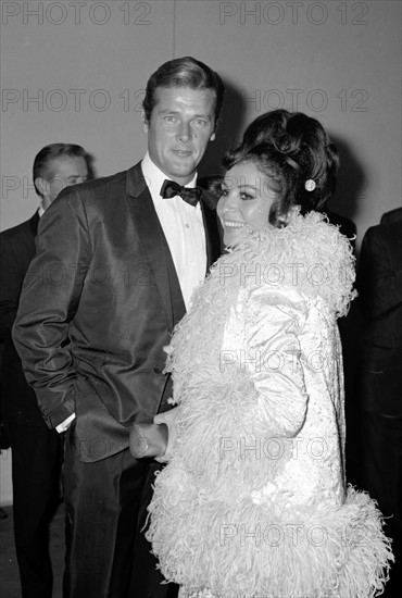 Roger Moore et sa femme Luisa Mattioli