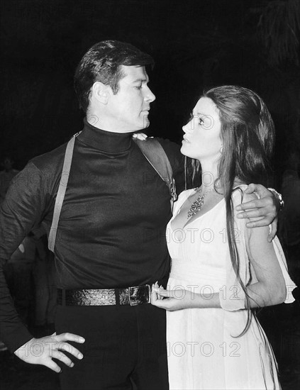 Roger Moore et Jane Seymour