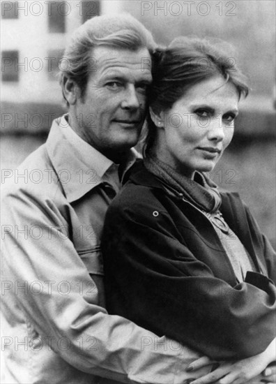 Roger Moore et Maud Adams