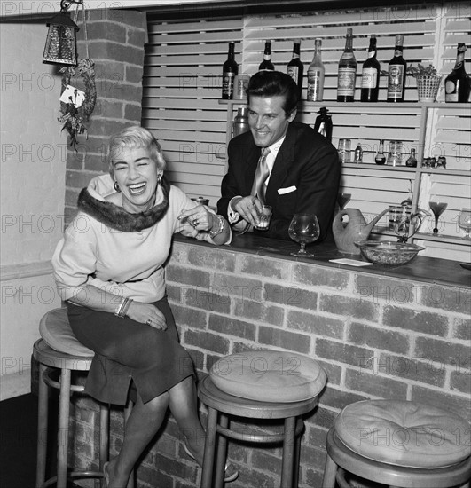 Dorothy Squires et Roger Moore