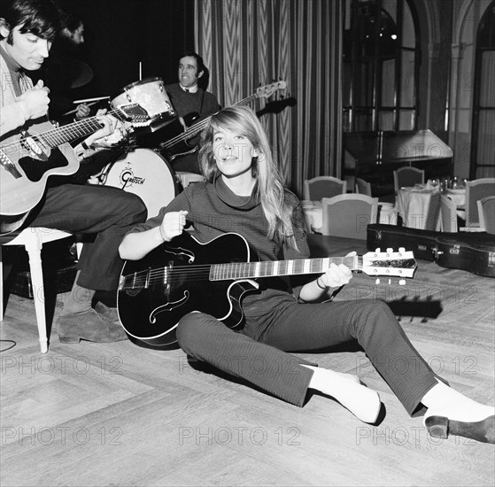 Francoise Hardy (1967)