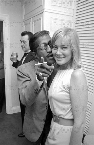 Sammy Davis Jnr. with fiancee actress May Britt.
6th June 1960.