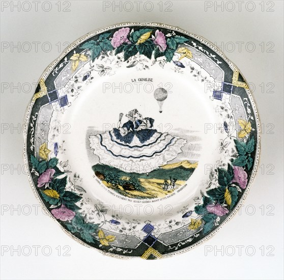 "La crinoline" plate