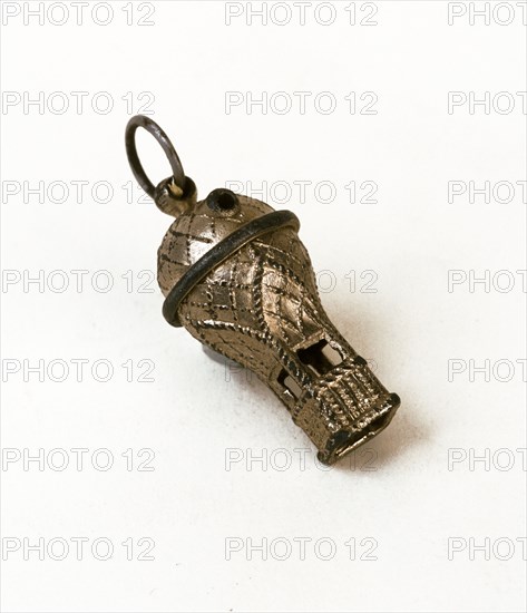 Whistle in the shape of a hot-air balloon
