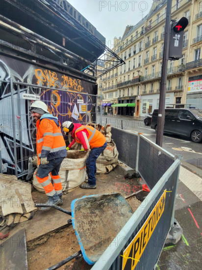 FRANCE PARIS TRAVAUX