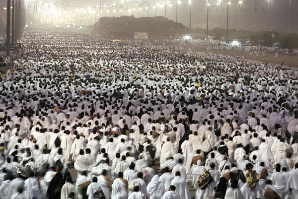 Pèlerins en route pour le Mont Arafat, février 2003