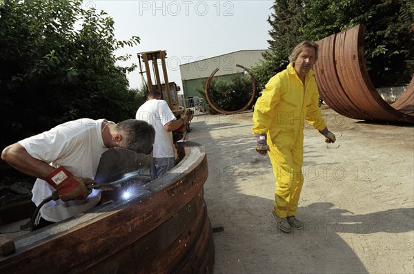 Le sculpteur Bernar Venet, août 2003