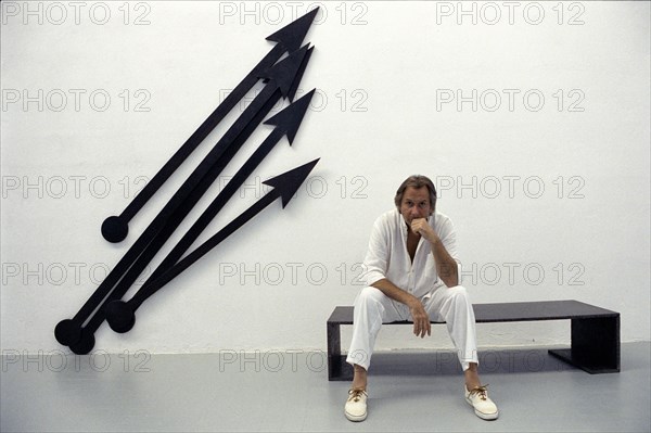 Bernar Venet, steel sculptor