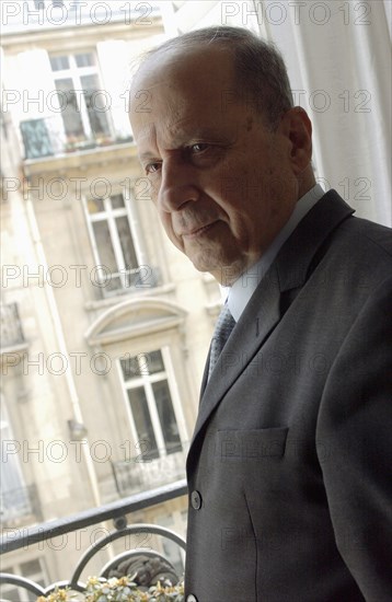 Le général libanais Michel Aoun à Paris, avril 2004