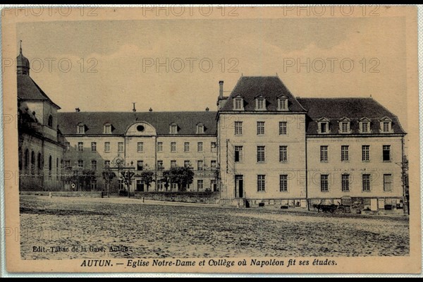 Autun. Eglise notre Dame et collège où Napoléon fit ses études.