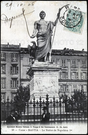 Statue de Napoléon 1er à Bastia en Corse.