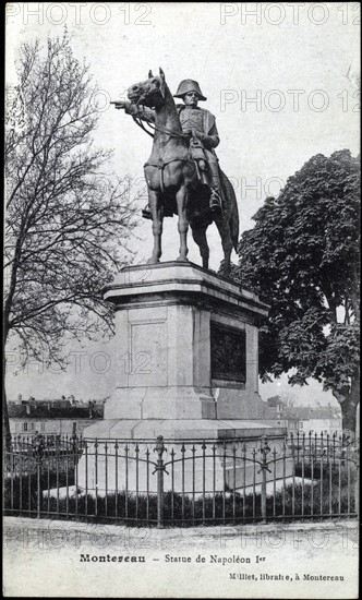 Statue de Napoléon 1er à Montereau.